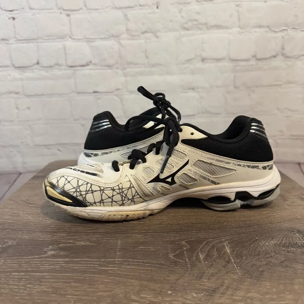 Mizuno Wave Voltage Volleyball Shoes size 8.5